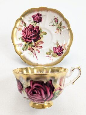 Royal Albert Gold Crest Red Rose Teacup And Saucer Bone China England